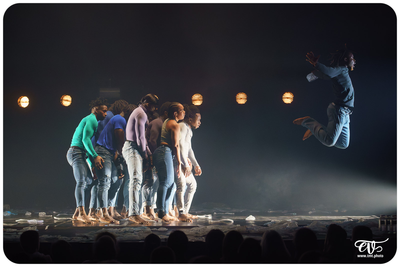 YÉ ! (L'EAU) (CIRCUS BAOBAB)